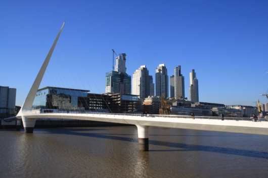 The famous bridge in Puerto Madero that I don't know the name of!!